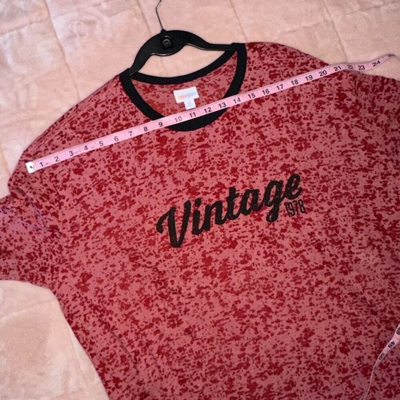 Vintage Long Sleeve Lularoe Shirt Pink Red Leopard Print Black Trim Women's XL - Picture 8 of 8
